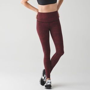 🍋 like new Rare Lululemon Hi Rise Wunder Under pant - Maze True Red Black